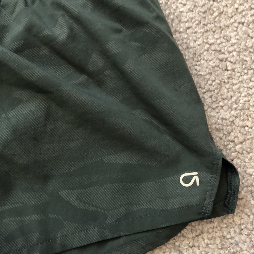 Gap Fit Athletic Patterned Shorts - image 2